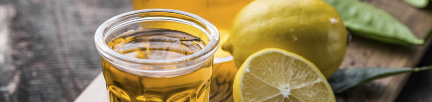 Aceite de oliva virgen extra con limón: beneficios, cómo tomarlo y precauciones