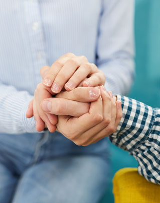 Finca La Pontezuela colabora con la Fundación Gómez-Pintado en la donación de más de 4.000 litros de AOVE